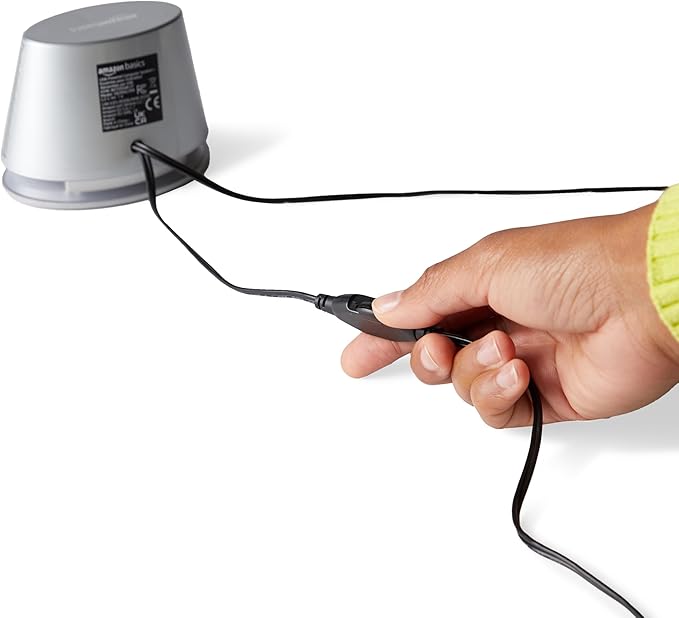 Amazon Basics Stereo 2.0 Speakers for PC or Laptop with Volume Control, 3.5mm Aux input, USB-Powered, 1 Pair, Silver