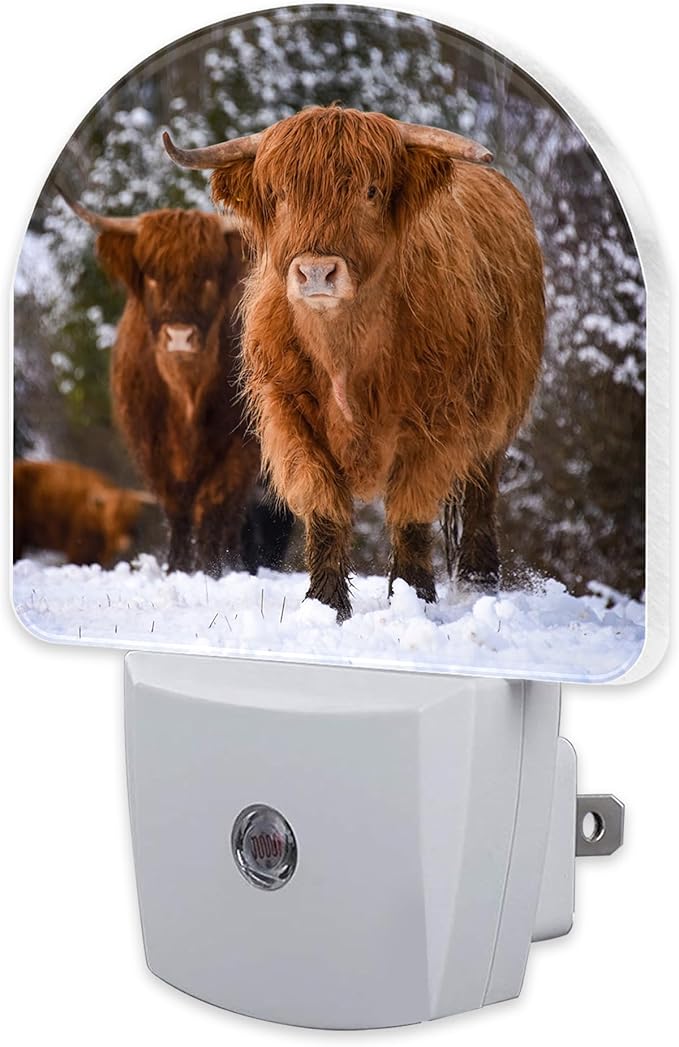 sndheke Highland Cow Night Light for Kids, Winter Wild Animals Night Light Plug in with Dusk to Dawn Sensor, 0.5w Energy Saving Sleep Friendly Nightlight for Hallway Stairway Kitchen Bedroom