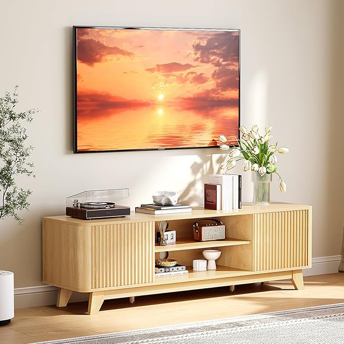 VINGLI 58.6" TV Stand for 70 Inch TV, Mid Century Entertainment Center with Fluted Sliding Doors and Open Storage, Elegant Media Console for Living Room, Oak