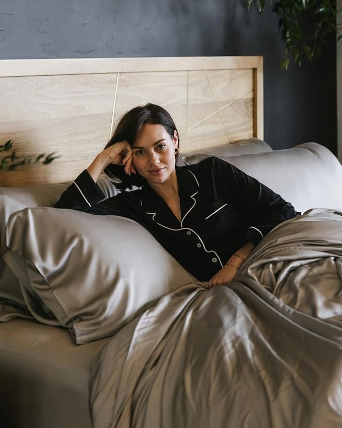 Cozy Earth Luxury Bed Sheet Set - 100% Viscose from Bamboo Fabric, Ultra-Soft & Breathable, Fits Regular & Deep Pocket Mattresses up to 20" - 4 Pieces Twin Sheet Set Dove Grey